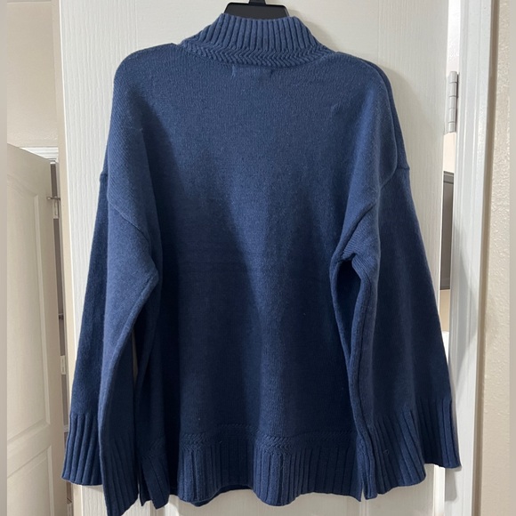 Tahari Navy Blue Women's Sweater - Picture 2 of 4